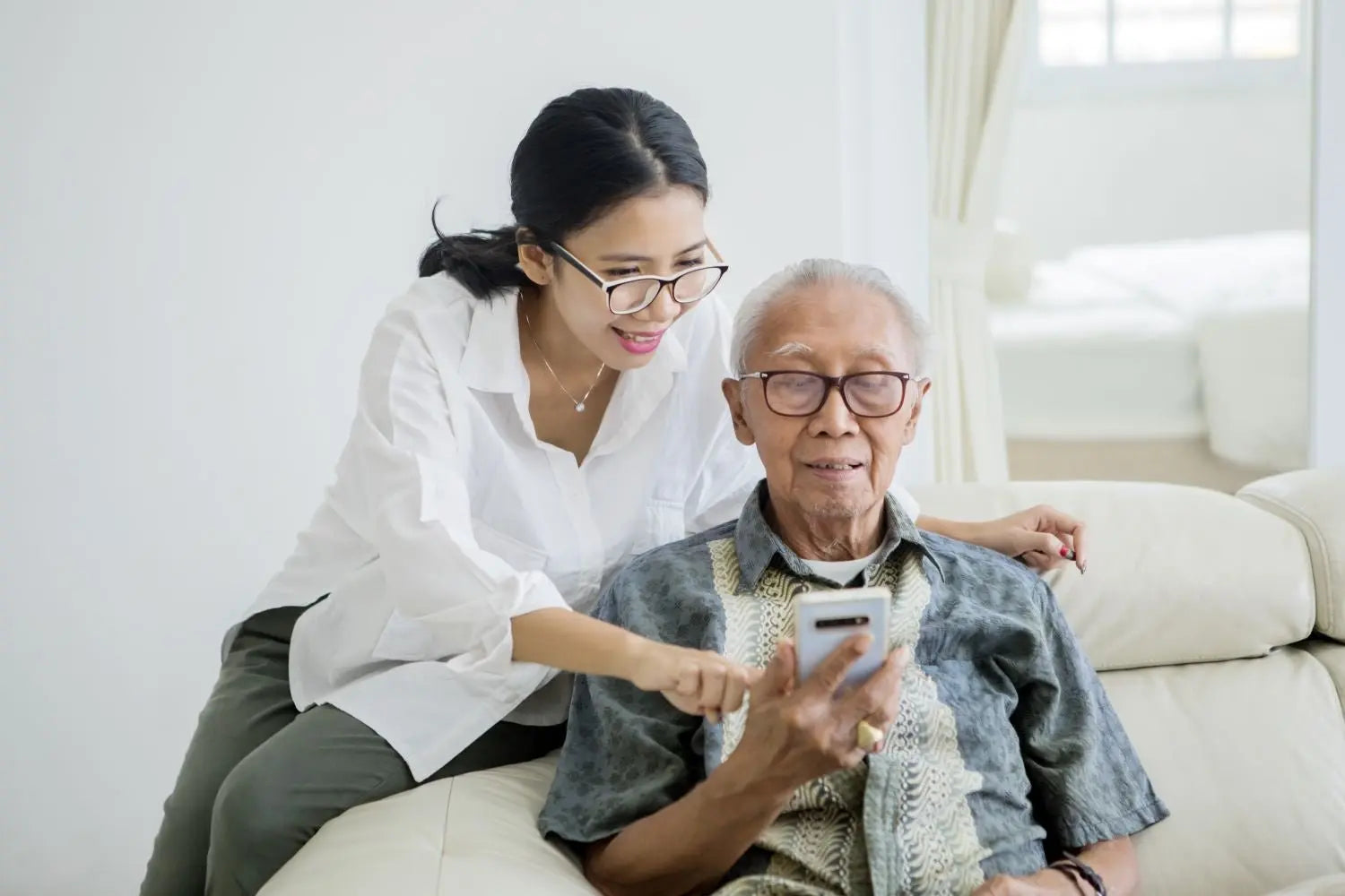 How Technology is Helping Family Caregivers - MOBI USA